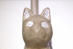 Katze mit Decoupagekleber
