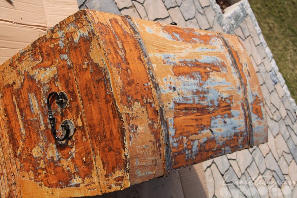 Holztruhe restaurieren
