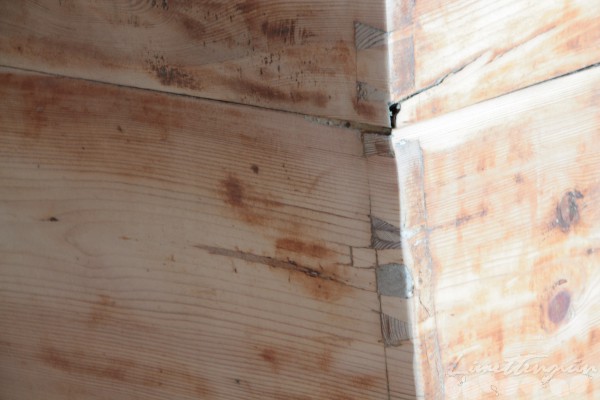 Holztruhe restaurieren