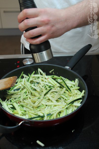 Wildlachs mit Zucchini-Spaghetti