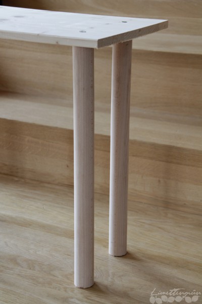 Bauschaum-Hocker