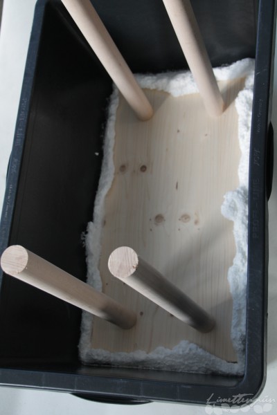 Bauschaum-Hocker