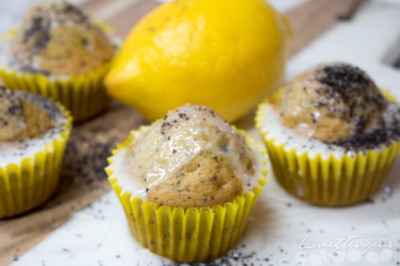 Zitronen-Mohn-Muffins