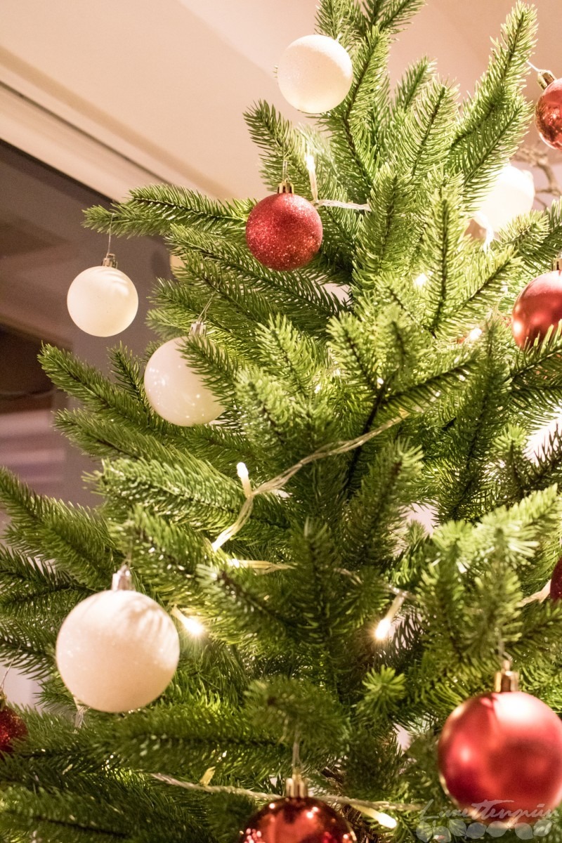 Home: Weihnachtsbaum Richtig Schmücken - Limettengrün